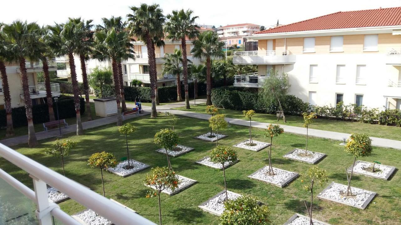 Les Jardins D'Antibes Lägenhet Exteriör bild